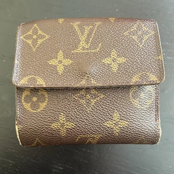 Louis Vuitton Wallet - Picture 5 of 11